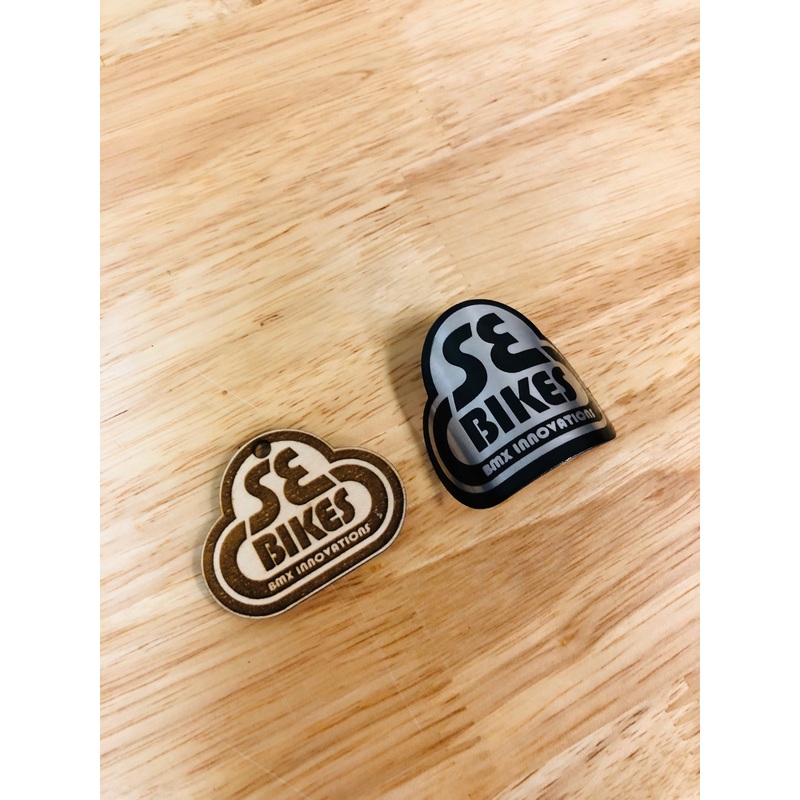 SE Racing Metal Headbadge